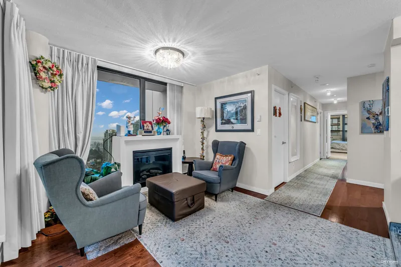 PH5 7178 COLLIER STREET - photo 3 of 25