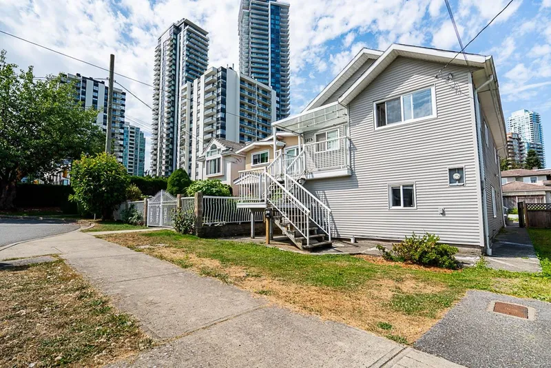 5959 MCMURRAY AVENUE - photo 2 of 25