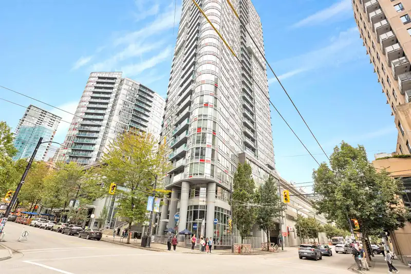 502 233 ROBSON STREET - photo 1 of 18