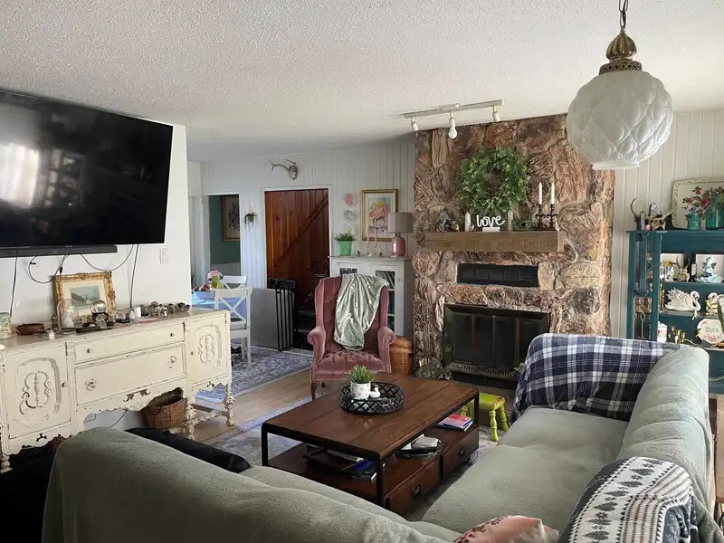 11935 GLENHURST STREET - photo 3 of 6