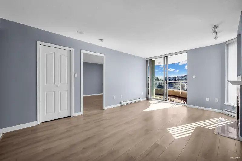 1306 6088 MINORU BOULEVARD - photo 3 of 23