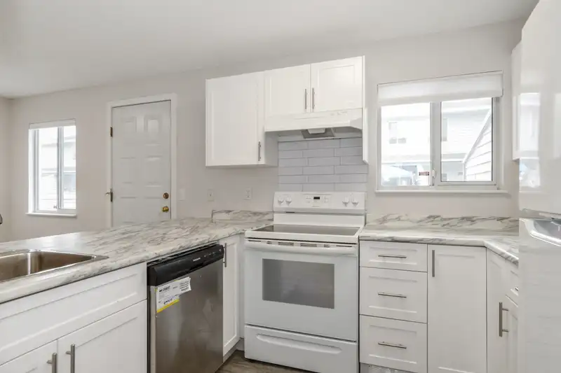 14 3410 COAST MERIDIAN ROAD - photo 4 of 24