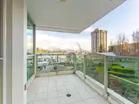 205 1717 BAYSHORE DRIVE - thumbnail 4