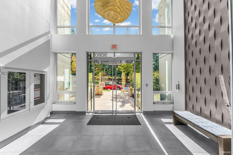 1005 9080 UNIVERSITY CRESCENT - photo 3 of 25