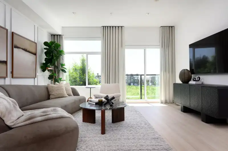 54 20335 70A AVENUE - photo 1 of 15