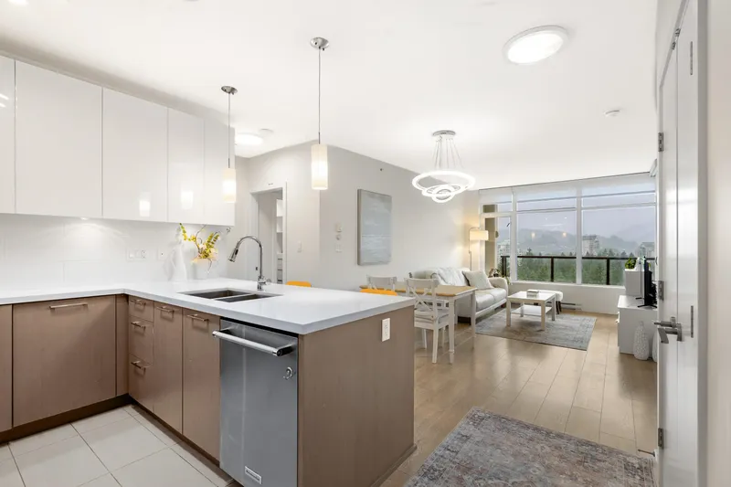 2601 3080 LINCOLN AVENUE - photo 1 of 25