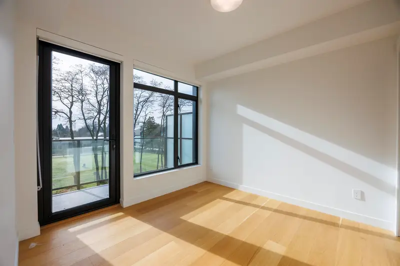 404 6485 MANITOBA STREET - photo 4 of 25