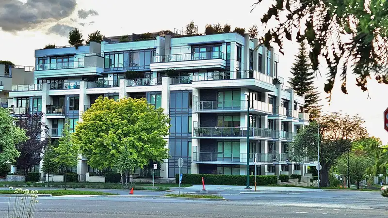 505 4675 CAMBIE STREET - photo 3 of 36