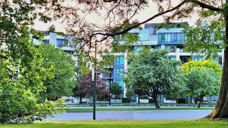 505 4675 CAMBIE STREET - photo 4 of 36