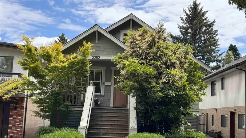 2252 VENABLES STREET - photo 1 of 2