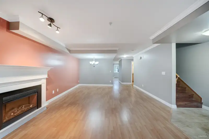 54 11255 132 STREET - photo 3 of 17