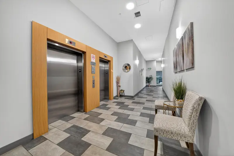 PH6 6283 KINGSWAY - photo 2 of 22