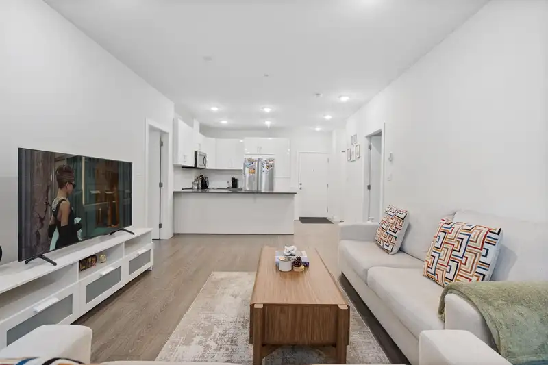 113 15351 101 AVENUE - photo 3 of 18