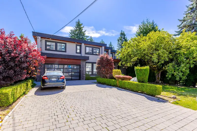 1540 MAPLE STREET - photo 2 of 25