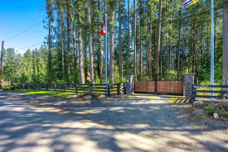 20286 27 AVENUE - photo 2 of 25