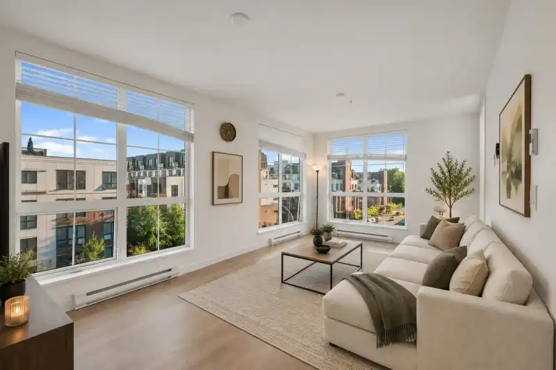 409 8379 201 STREET - photo 1 of 18