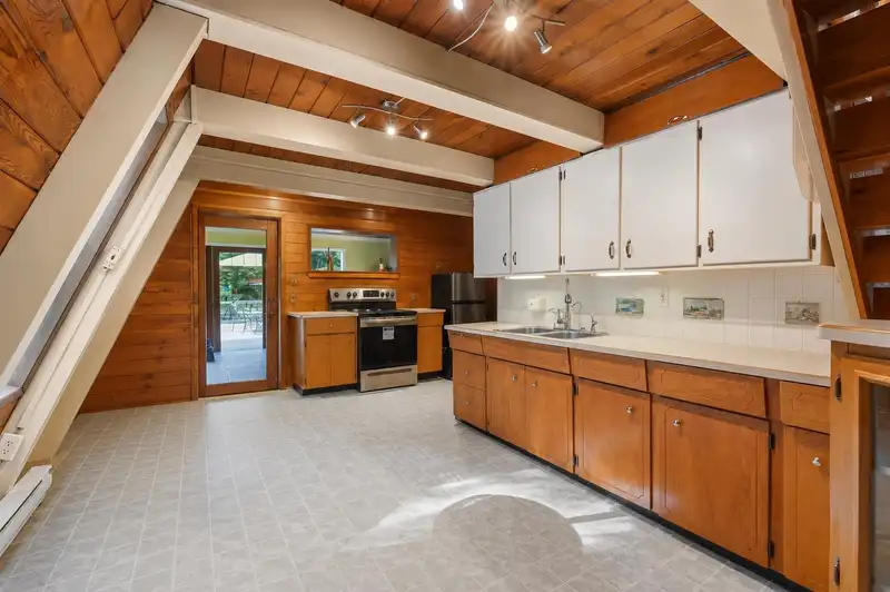19393 SILVER SKAGIT ROAD - photo 4 of 8