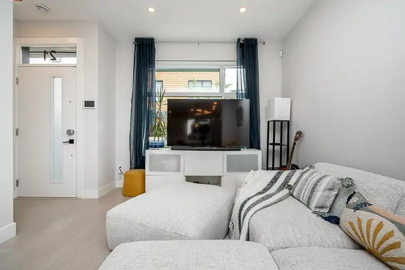 21 1211 EIGHTH AVENUE - photo 1 of 20