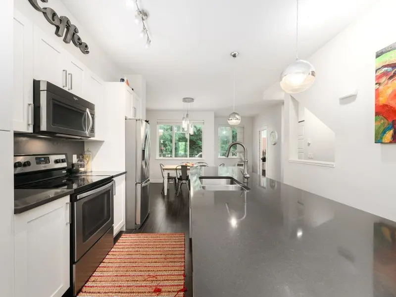 29 13864 HYLAND ROAD - photo 4 of 22