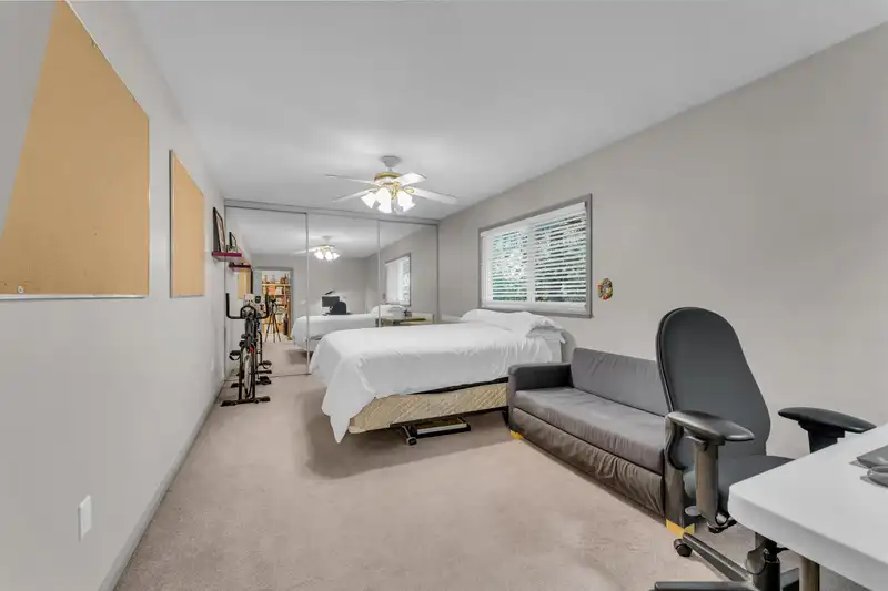 969 MADORE AVENUE - photo 4 of 28