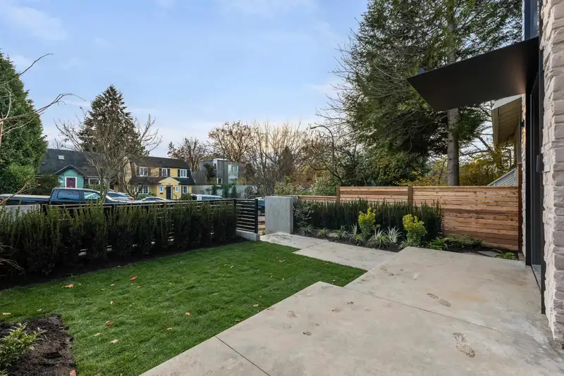 1 2635 W 12TH AVENUE - photo 3 of 39