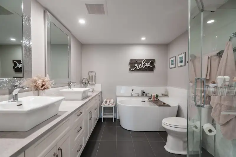 208 1441 BLACKWOOD STREET - photo 1 of 36