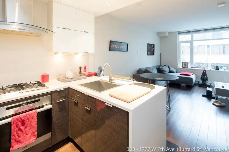 323 1777 W 7TH AVENUE - photo 2 of 40
