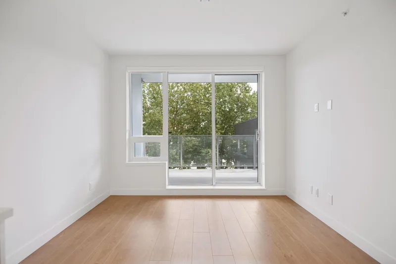 303 13387 OLD YALE ROAD - photo 3 of 25