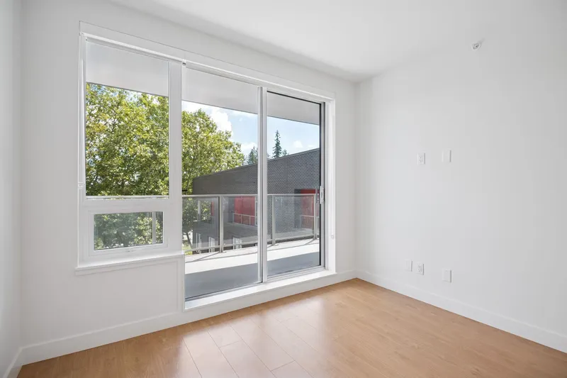 303 13387 OLD YALE ROAD - photo 4 of 25