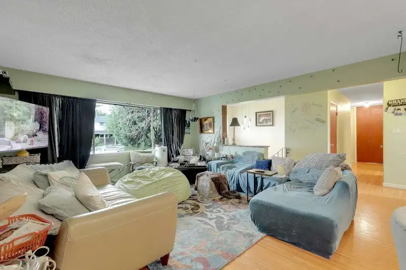 15064 PEACOCK PLACE - photo 4 of 40