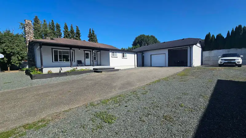 7088 SUMAS PRAIRIE ROAD - photo 3 of 24