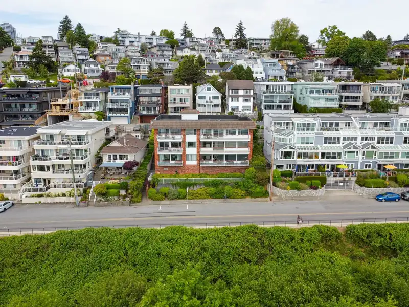 202 15147 MARINE DRIVE - photo 4 of 37