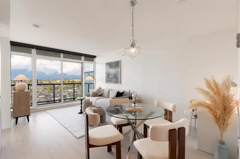 2203 4720 LOUGHEED HIGHWAY - photo 3 of 31