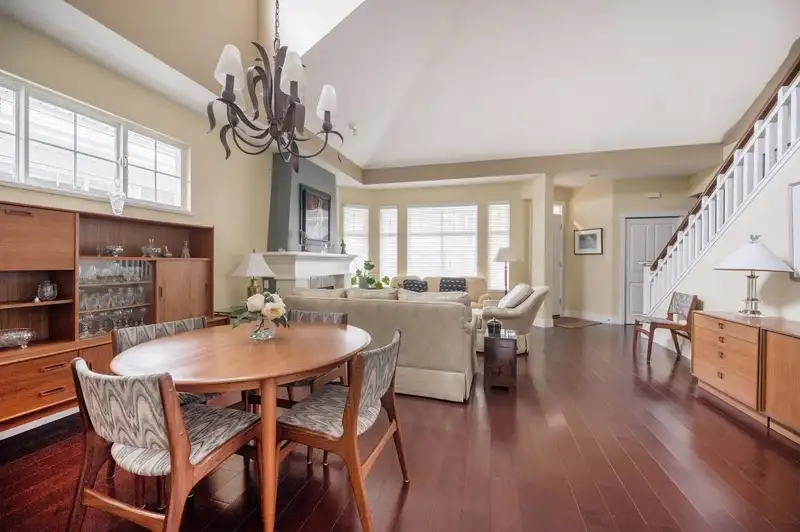 14 5900 FERRY ROAD - photo 4 of 33