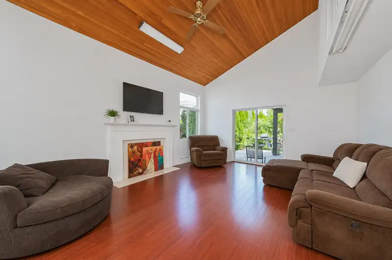 7868 ELWELL STREET - photo 4 of 35