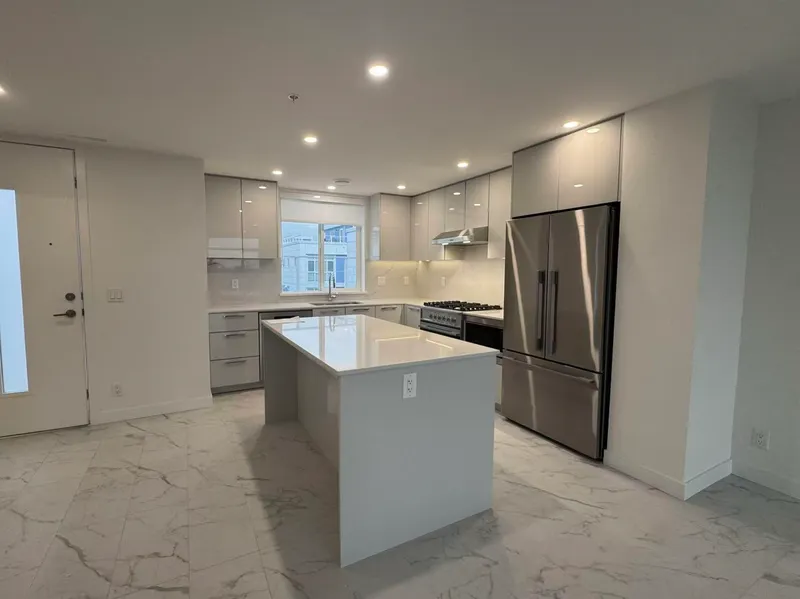 69 10333 RIVER DRIVE - photo 3 of 10