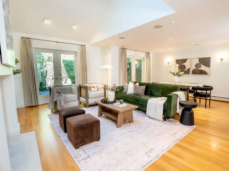 23 4900 CARTIER STREET - photo 1 of 40