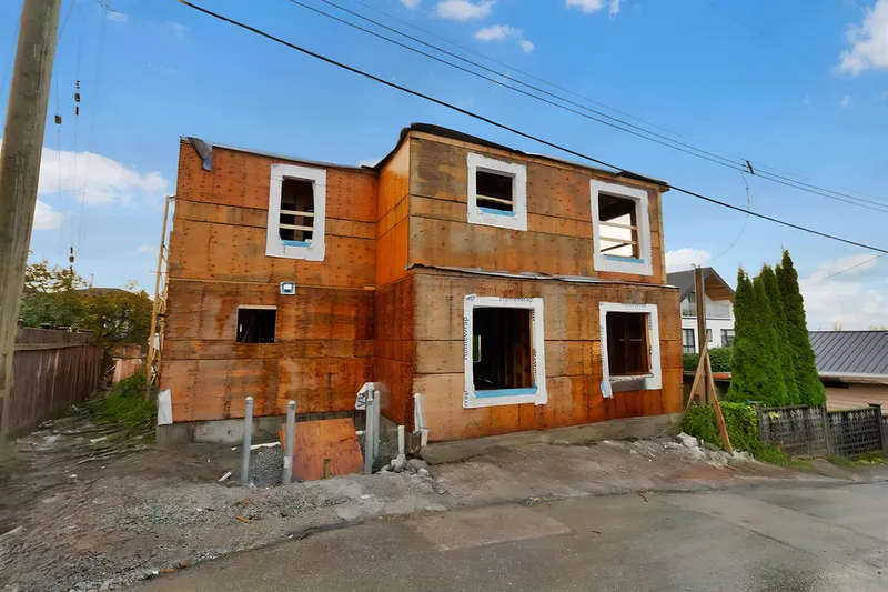 5 3581 HAIDA DRIVE - photo 1 of 2