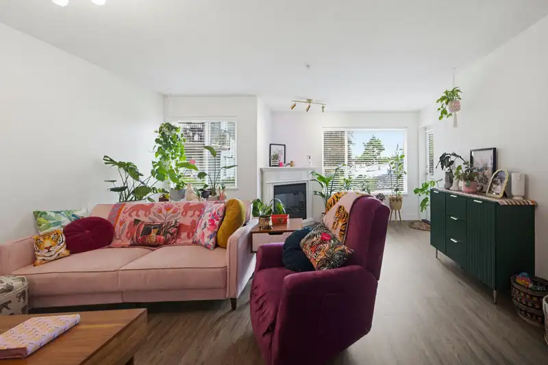 104 2581 LANGDON STREET - photo 2 of 35