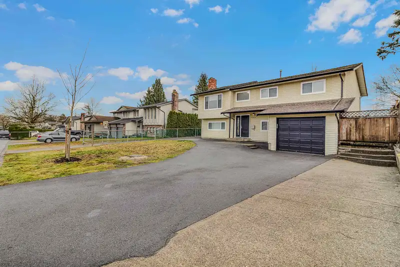 32854 HIGHLAND AVENUE - photo 2 of 38