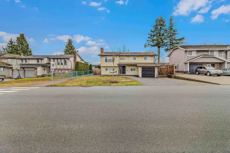 32854 HIGHLAND AVENUE - photo 3 of 38