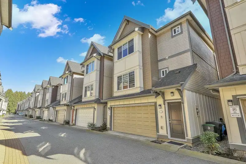 17 6971 122 STREET - photo 2 of 36