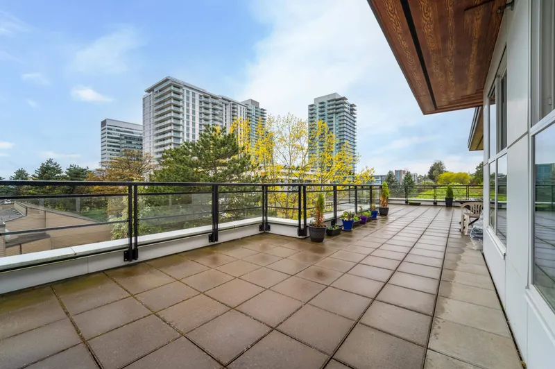 PH2 7988 YUKON STREET - photo 4 of 25