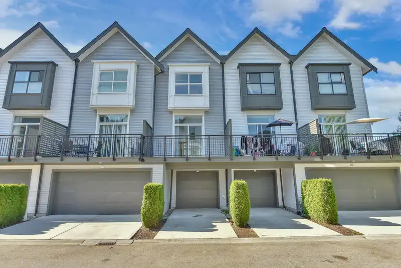 85 17555 57A AVENUE - photo 3 of 24