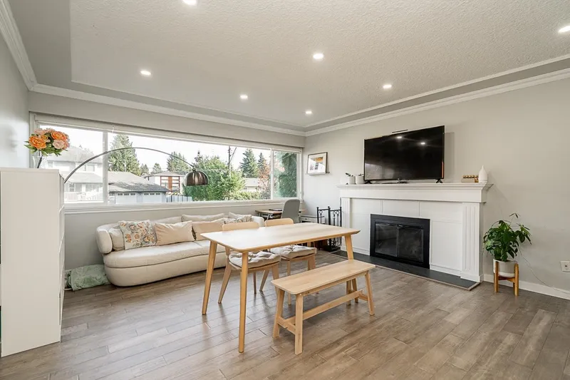 428 MIDVALE STREET - photo 3 of 25