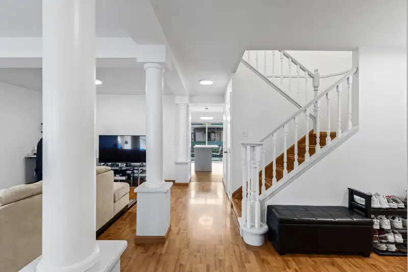 22080 MCLEAN AVENUE - photo 3 of 32