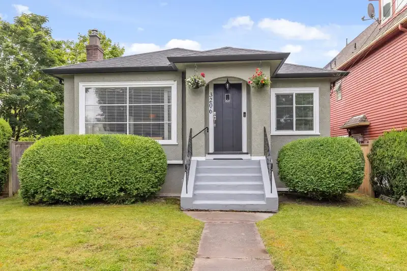3206 W 7TH AVENUE - photo 1 of 30