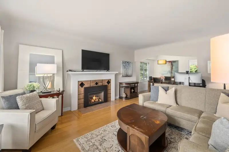 3206 W 7TH AVENUE - photo 3 of 30