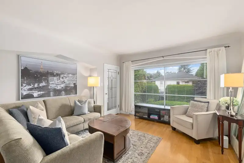 3206 W 7TH AVENUE - photo 4 of 30