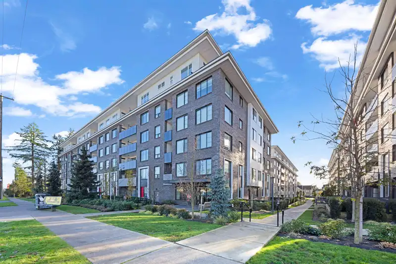 614 15858 FRASER HIGHWAY - photo 1 of 31